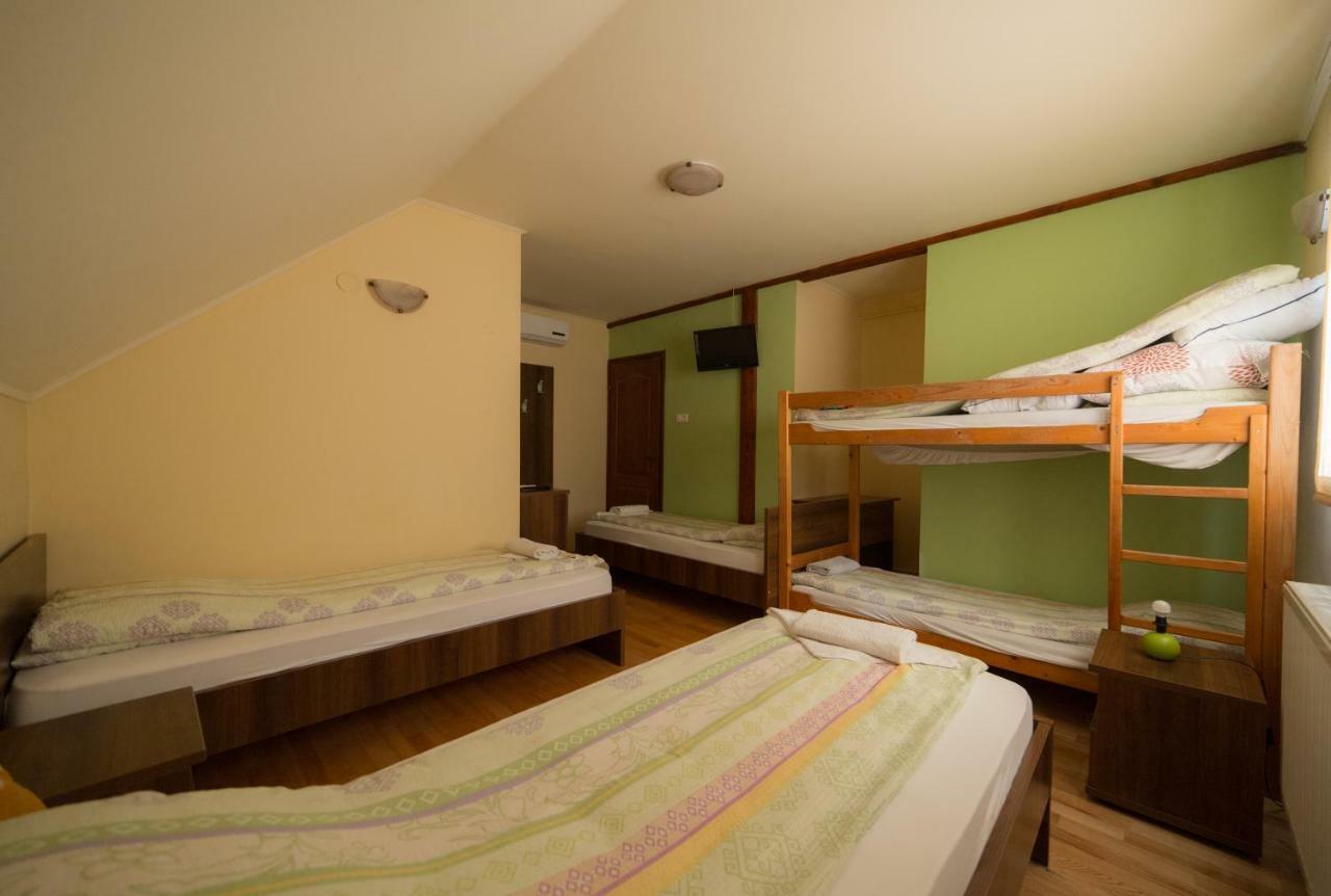 Bibic Vendeghazak Hotell Nagybajom Exteriör bild